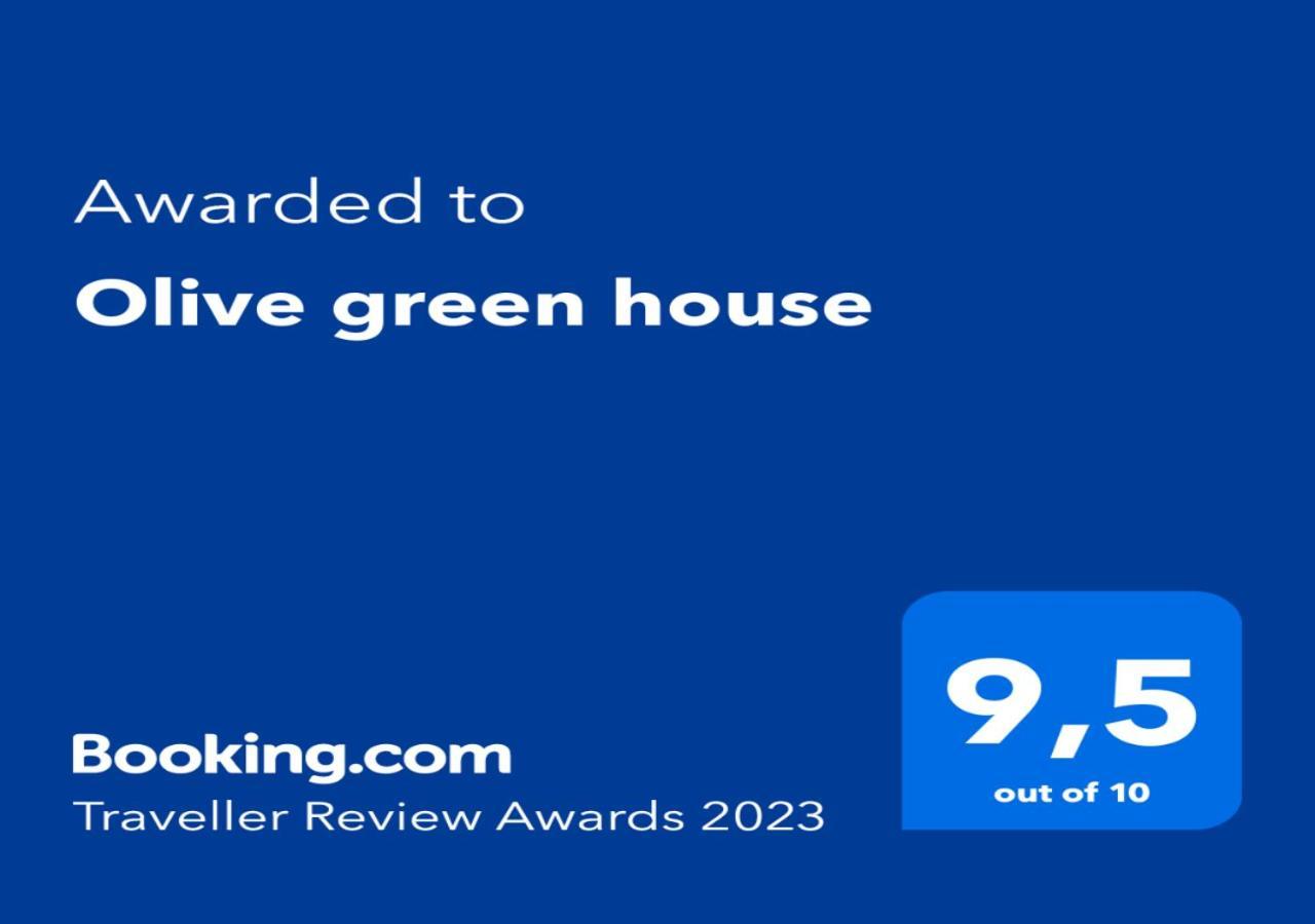 Olive Green House 阿齐亚·佩拉加 外观 照片