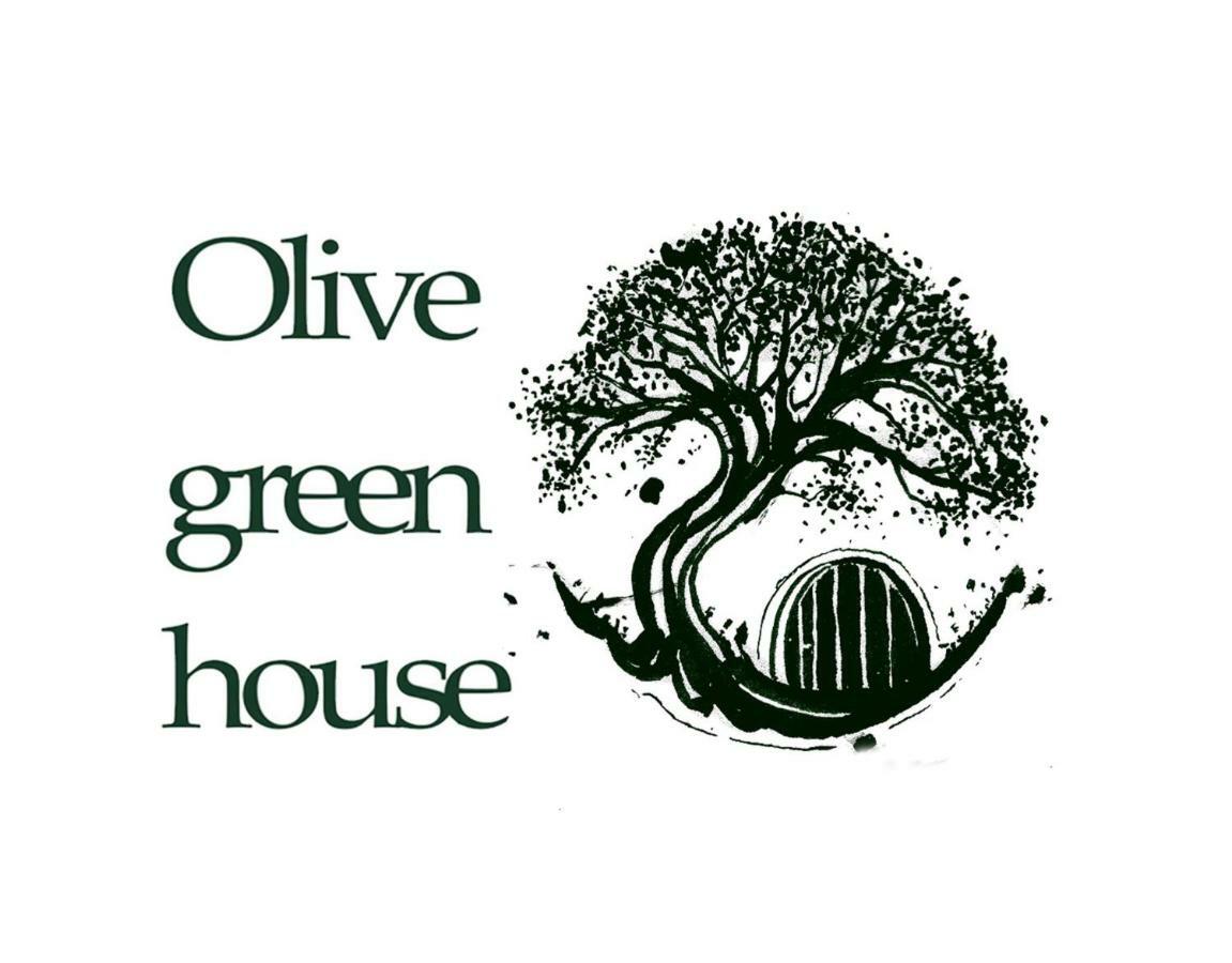 Olive Green House 阿齐亚·佩拉加 外观 照片